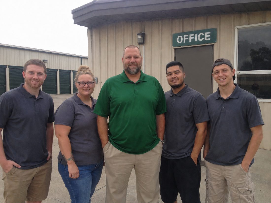 Pest control professionals in Pine Hills, FL